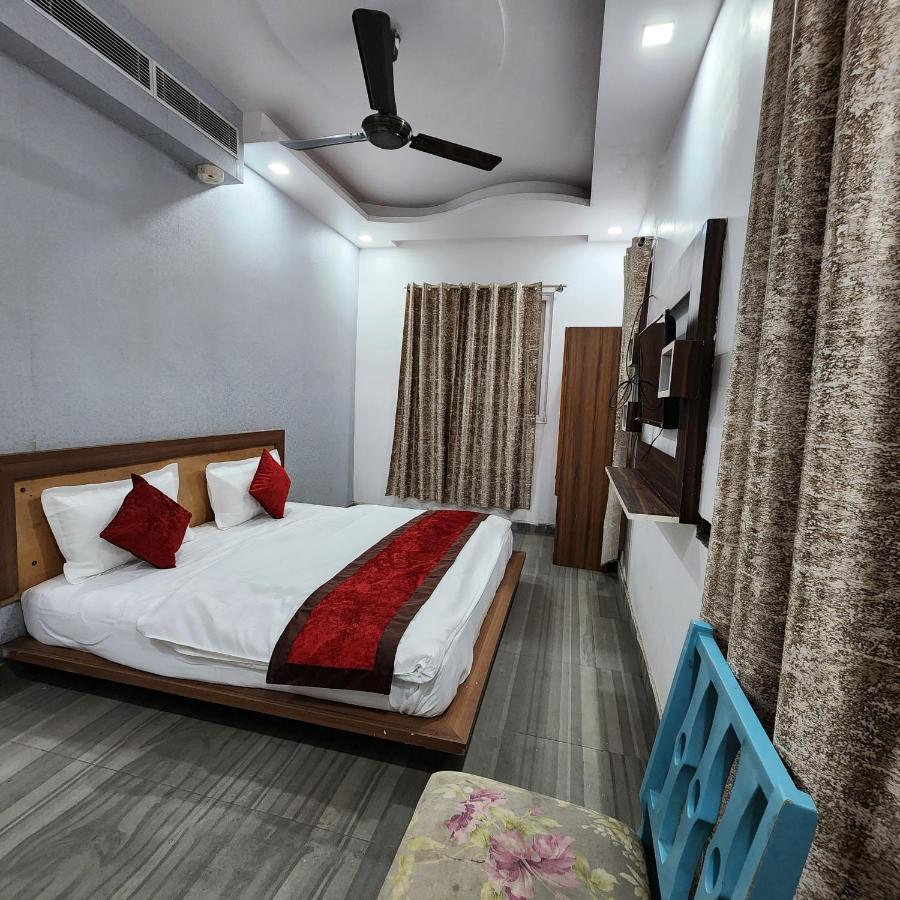 Hotel Royal Afghan New Delhi Eksteriør bilde